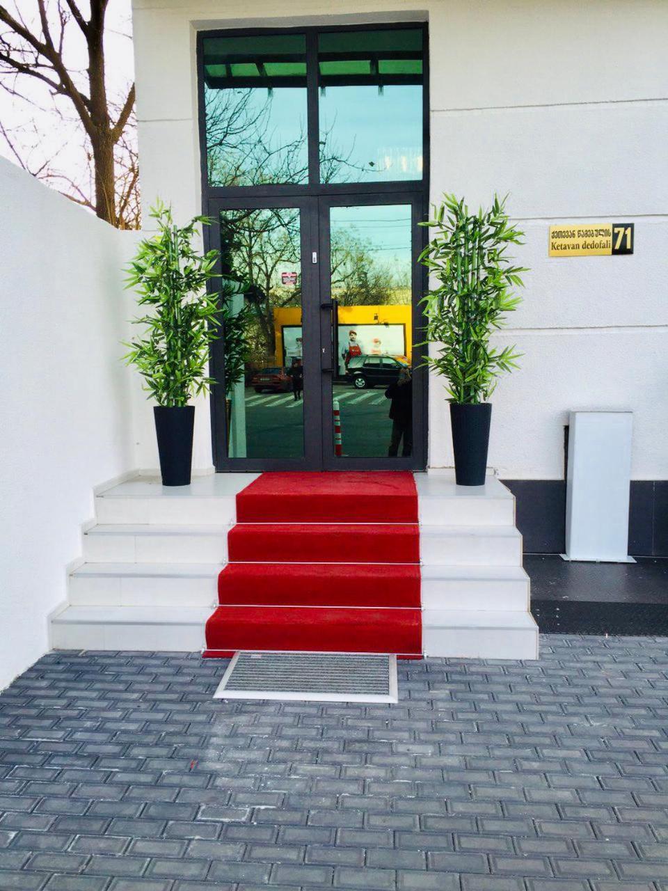 Lords Hotel ティビリシ エクステリア 写真