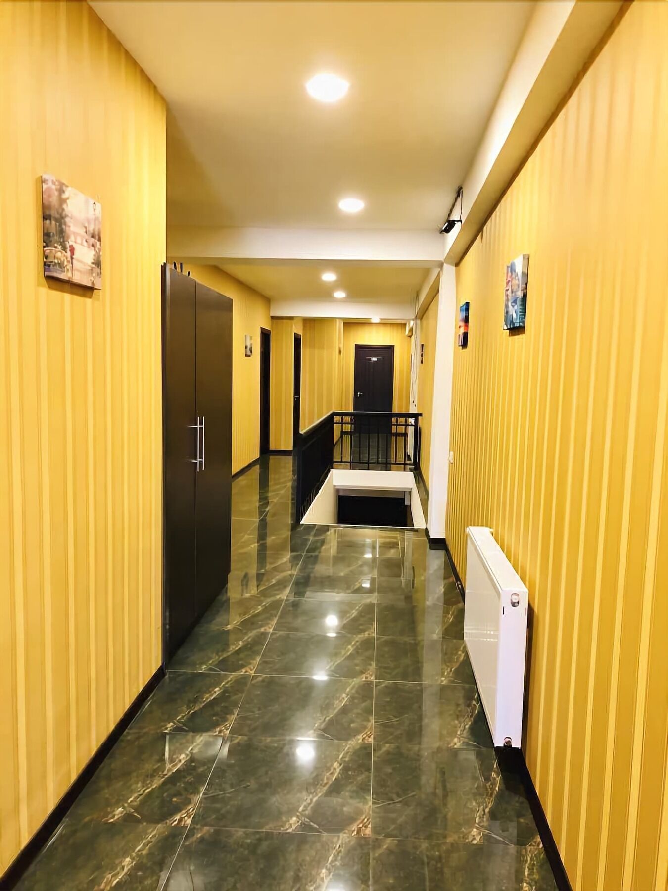 Lords Hotel ティビリシ エクステリア 写真